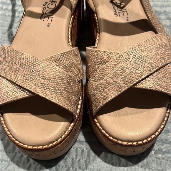 Corkys Tan Sandals with Suede-Like Straps - Picture 3 of 8